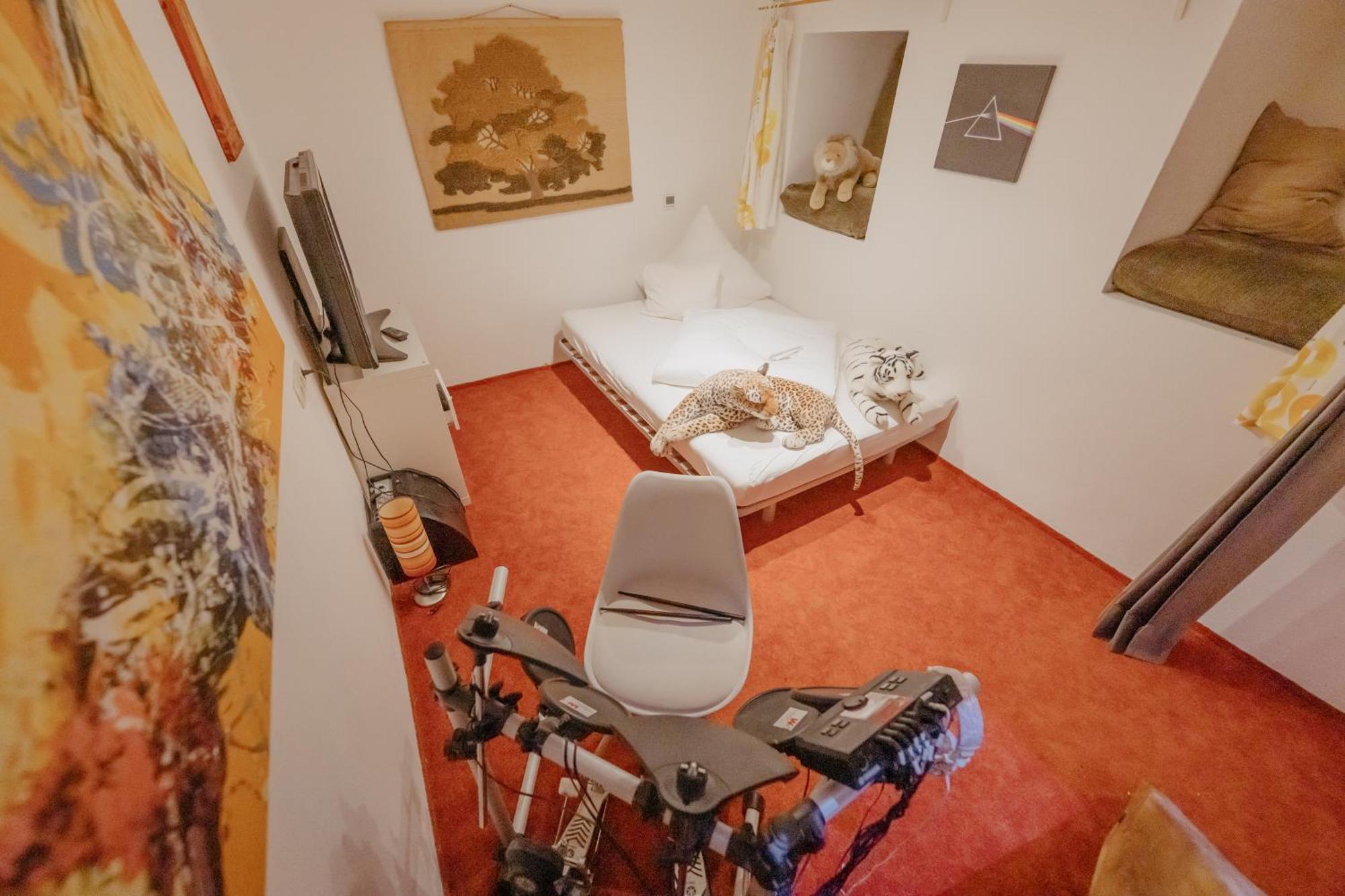 Dmg - 'Large, Luxurious Ground Floor' Apartment فلبمس المظهر الخارجي الصورة