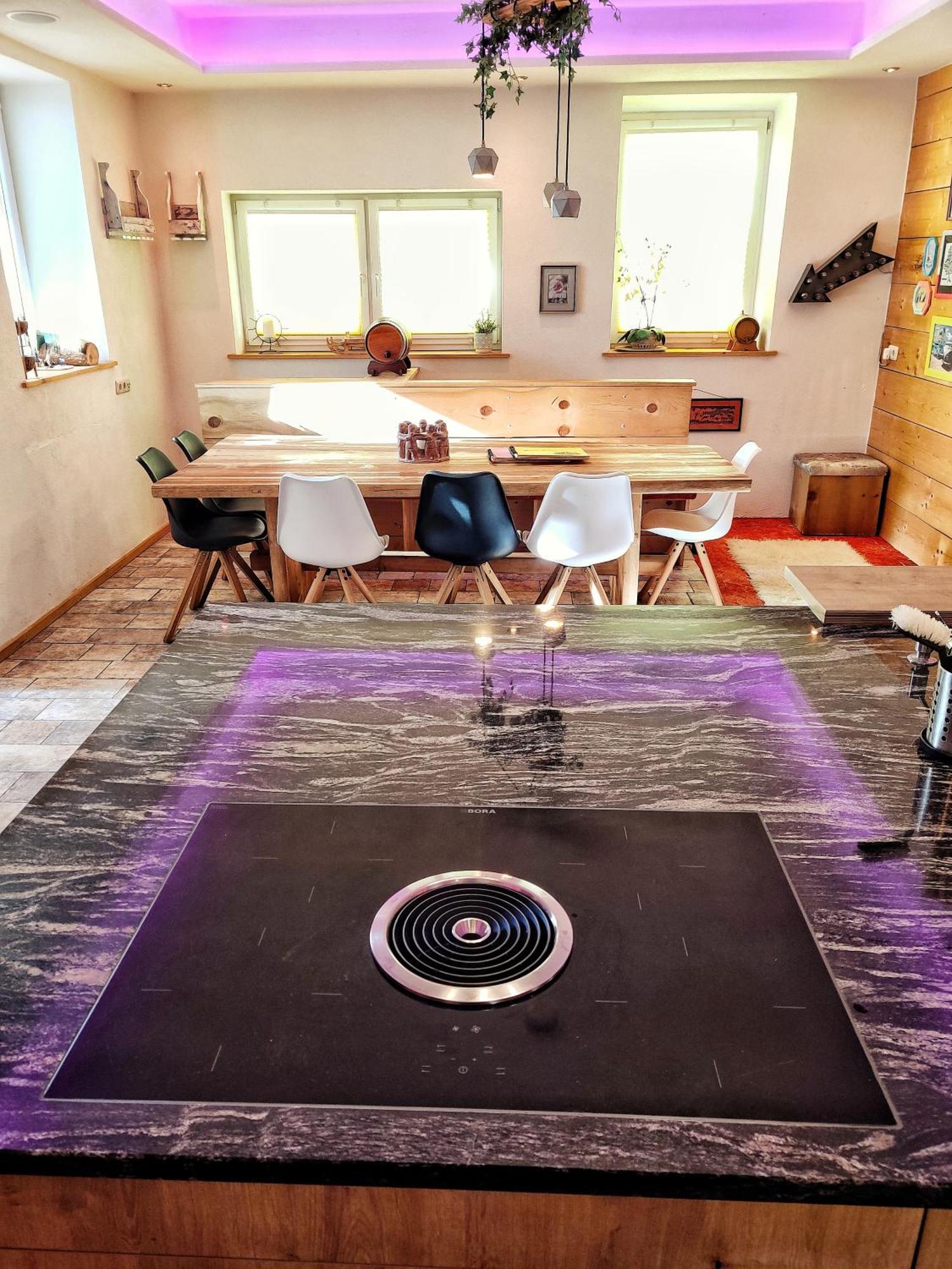 Dmg - 'Large, Luxurious Ground Floor' Apartment فلبمس المظهر الخارجي الصورة
