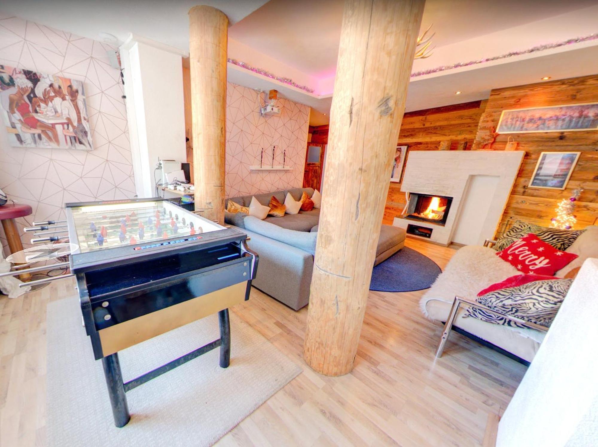 Dmg - 'Large, Luxurious Ground Floor' Apartment فلبمس المظهر الخارجي الصورة